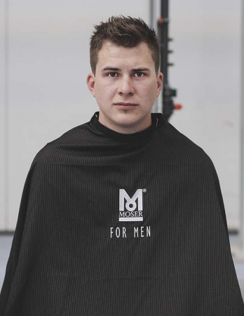 Изображение Moser, Парикмахерский пеньюар Pinstripe Cape For Men 0092-0145 чёрный в интернет-магазине Цирюльник